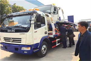 平房区汽车道路救援拖车价格